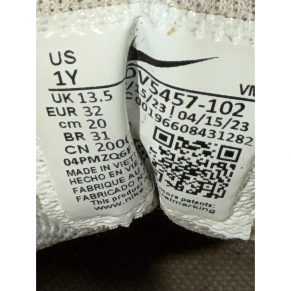 Nike Kids Youth Size 1Y Court Borough Low White Walking Shoes Slip On Sneakers